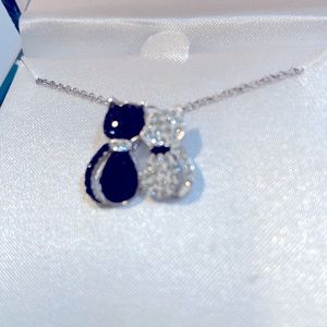 Genuine Crystal NWT Necklace Designed With A Pendant Of Two Shiny Sparkling Cats